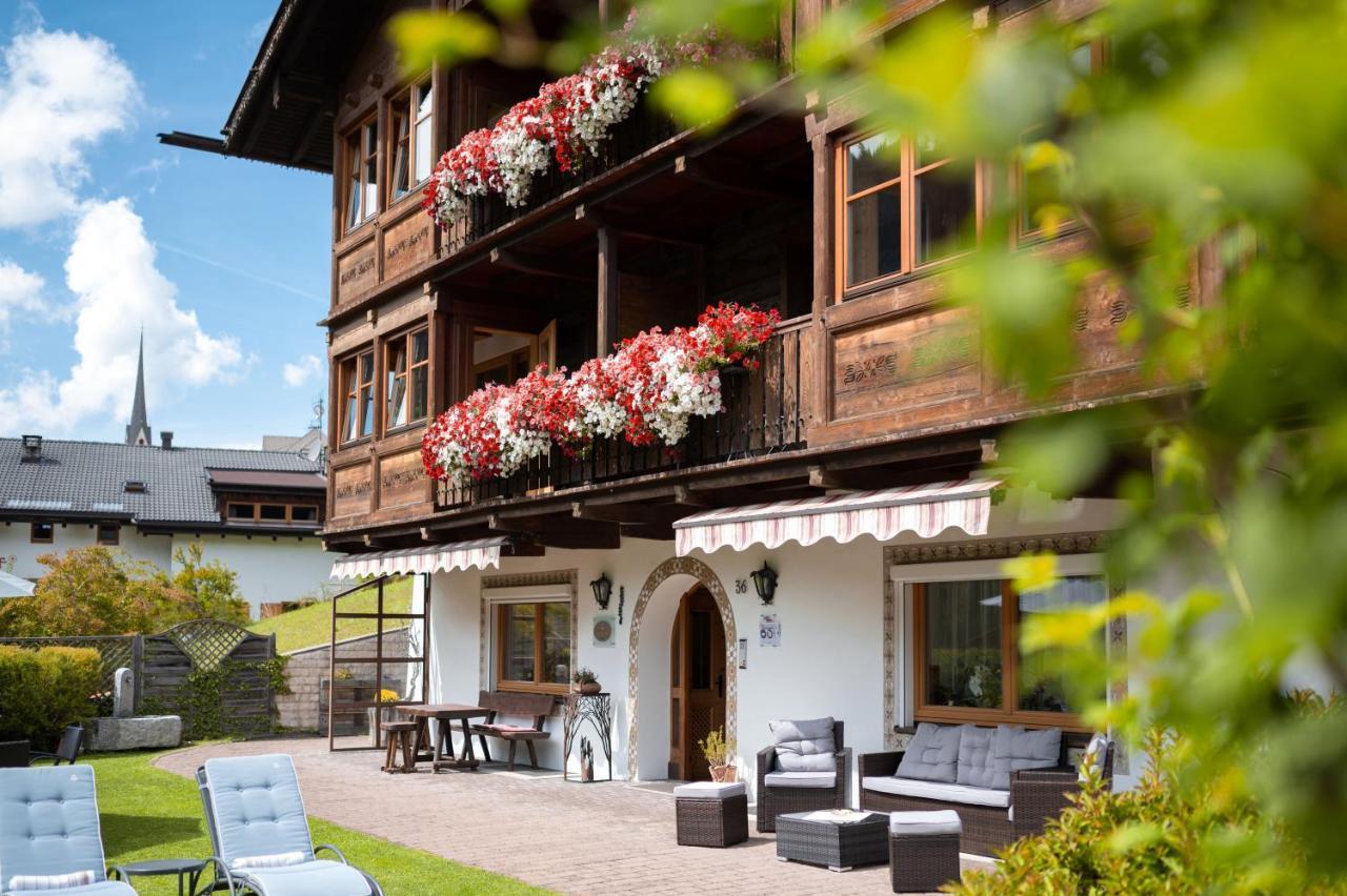 Garni Hotel Geier Santa Cristina Val Gardena Exterior photo